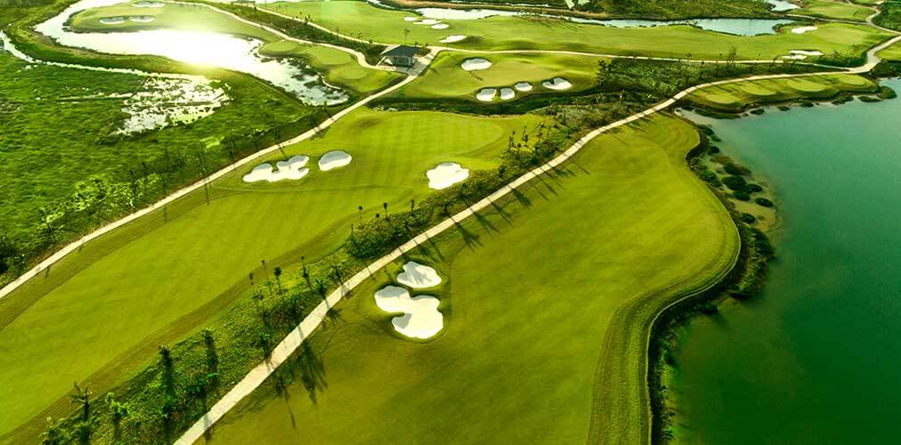 Sân golf west lakes villas Việt Nam-2