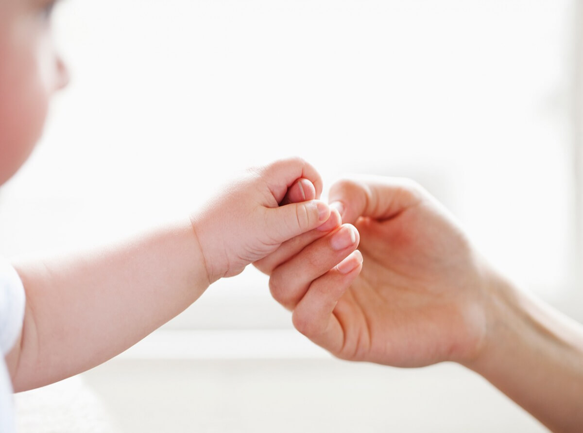 Bệnh truyền nhiễm bắt nguồn từ cái “chạm” nhẹ