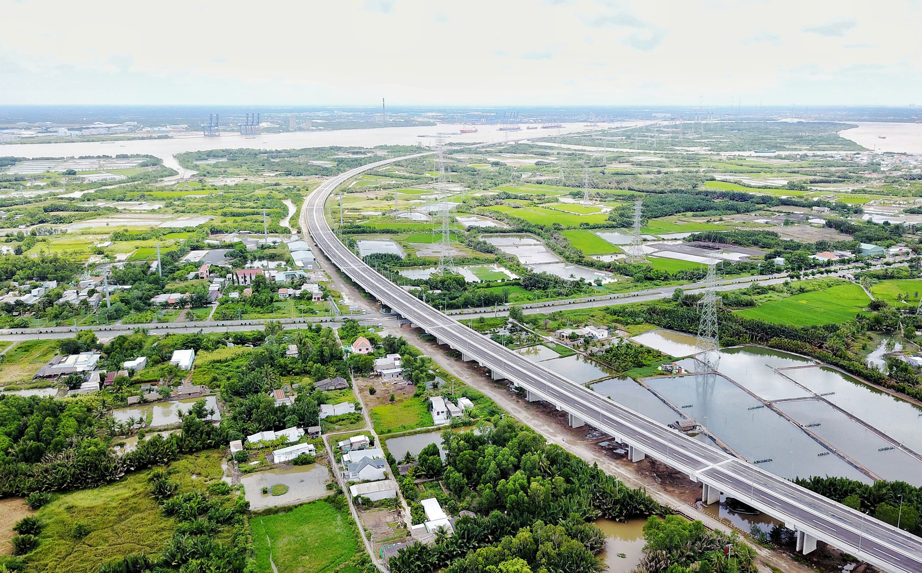 Bất động sản Long An: Nơi “đất lành chim đậu” 1