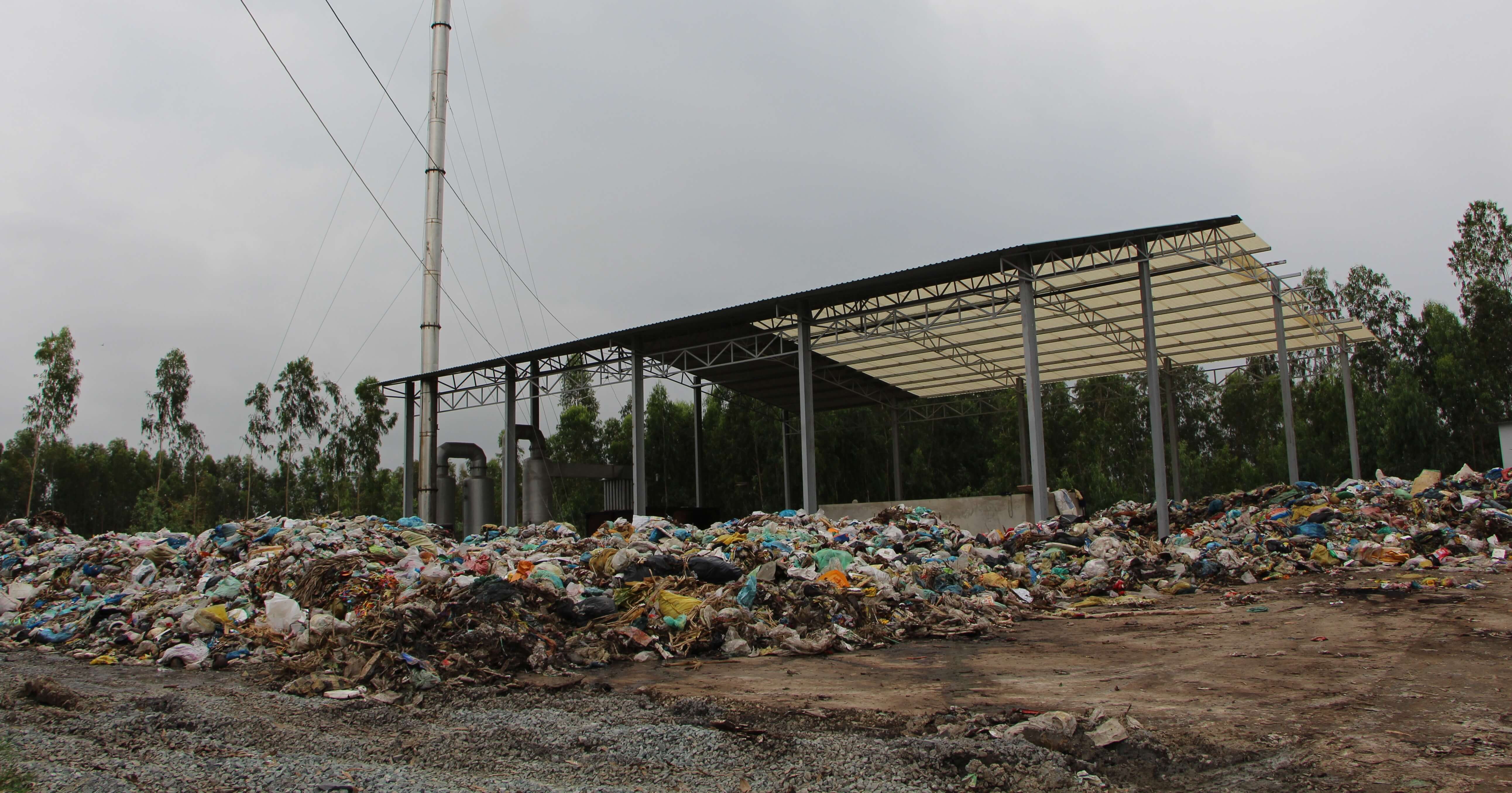 Cảnh báo ô nhiễm nghiêm trọng khu vực xử lý rác thải tại Tân Hưng 2