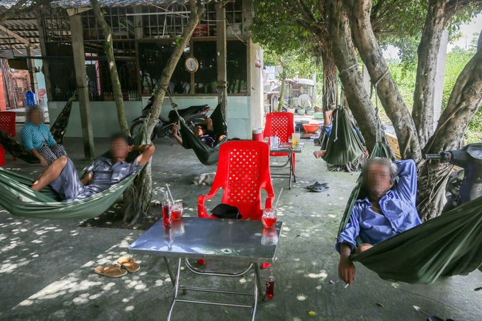 Quán cà phê 30 cây si siêu ảo 6