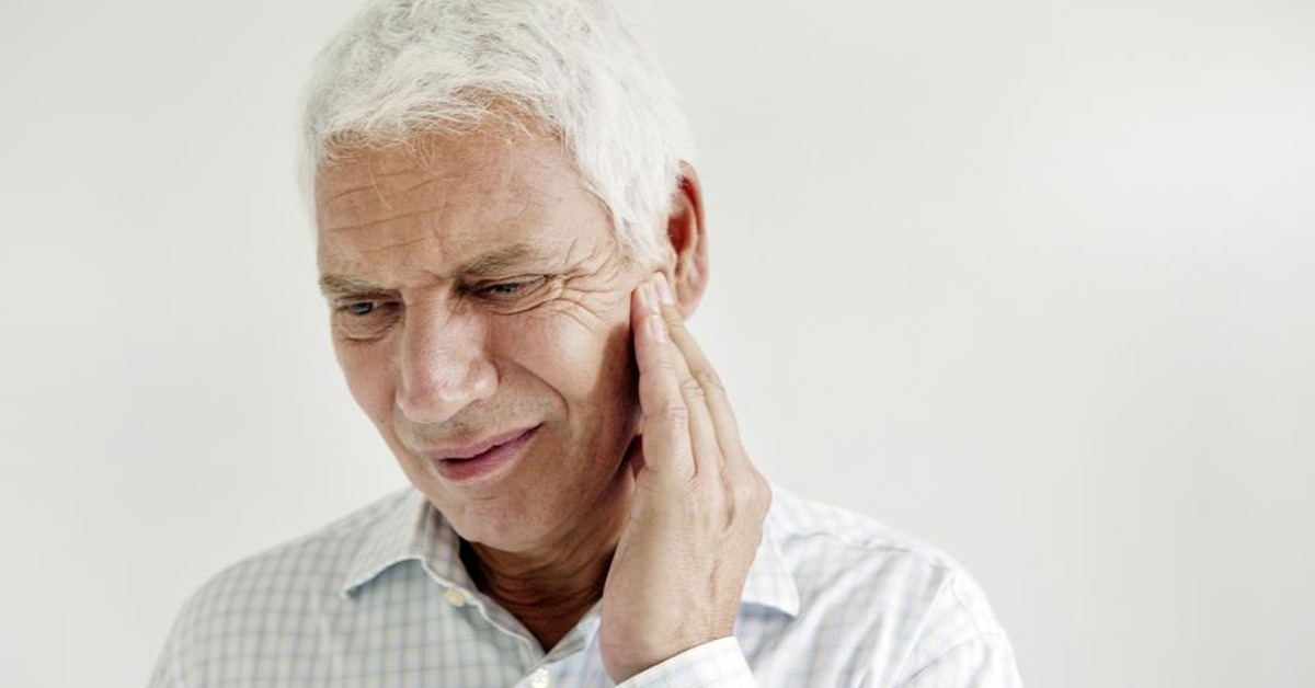 Người già bị zona thần kinh do hệ miễn dịch xấu