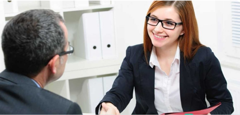 Thường xuyên phải ra ngoài gặp gỡ khách hàng