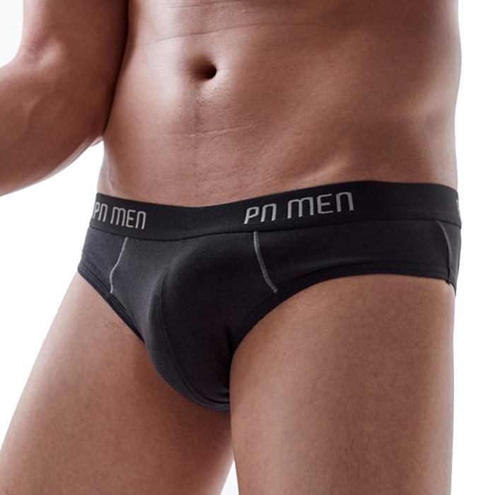 Quần lót tam giác