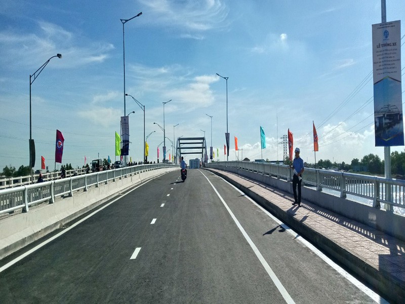 Thông xe cầu Tân An trên Quốc lộ 1 - 2