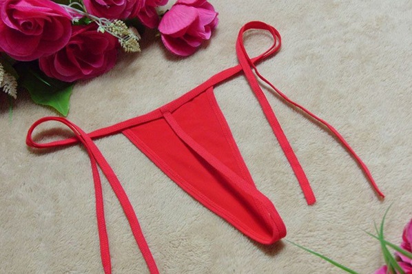 Có nhiều nguyên nhân dẫn đến việc đáy quần lót bị rách  Đáy quần lót bị rách có nguy hiểm không?