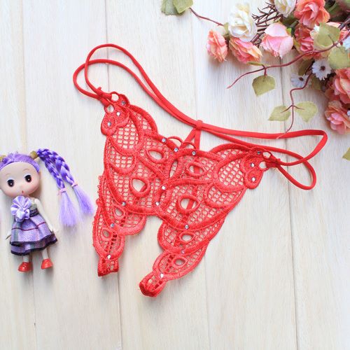 Quần lọt khe cánh bướm đẹp gợi trí tò mò