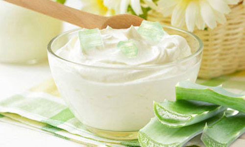 Dưỡng da hiệu quả với sữa chua và nha đam 3