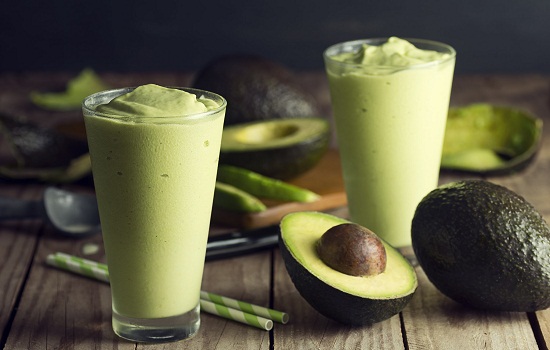 Làn da trắng hồng rạng ngời nhờ sữa chua và bơ 2