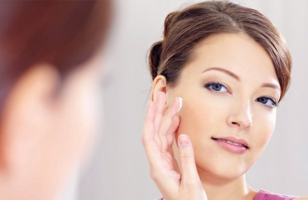 Sỡ hữu làn da trắng hồng mịn mạng với sữa chua và dầu dừa 3