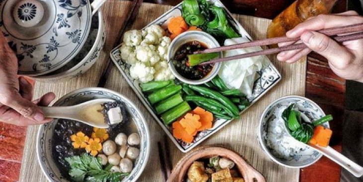 Tháng cô hồn làm gì để may mắn và bình an?