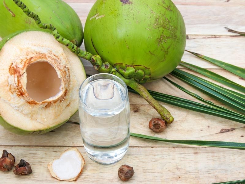 Chỉ nên uống nước dừa tươi đủ liều lượng