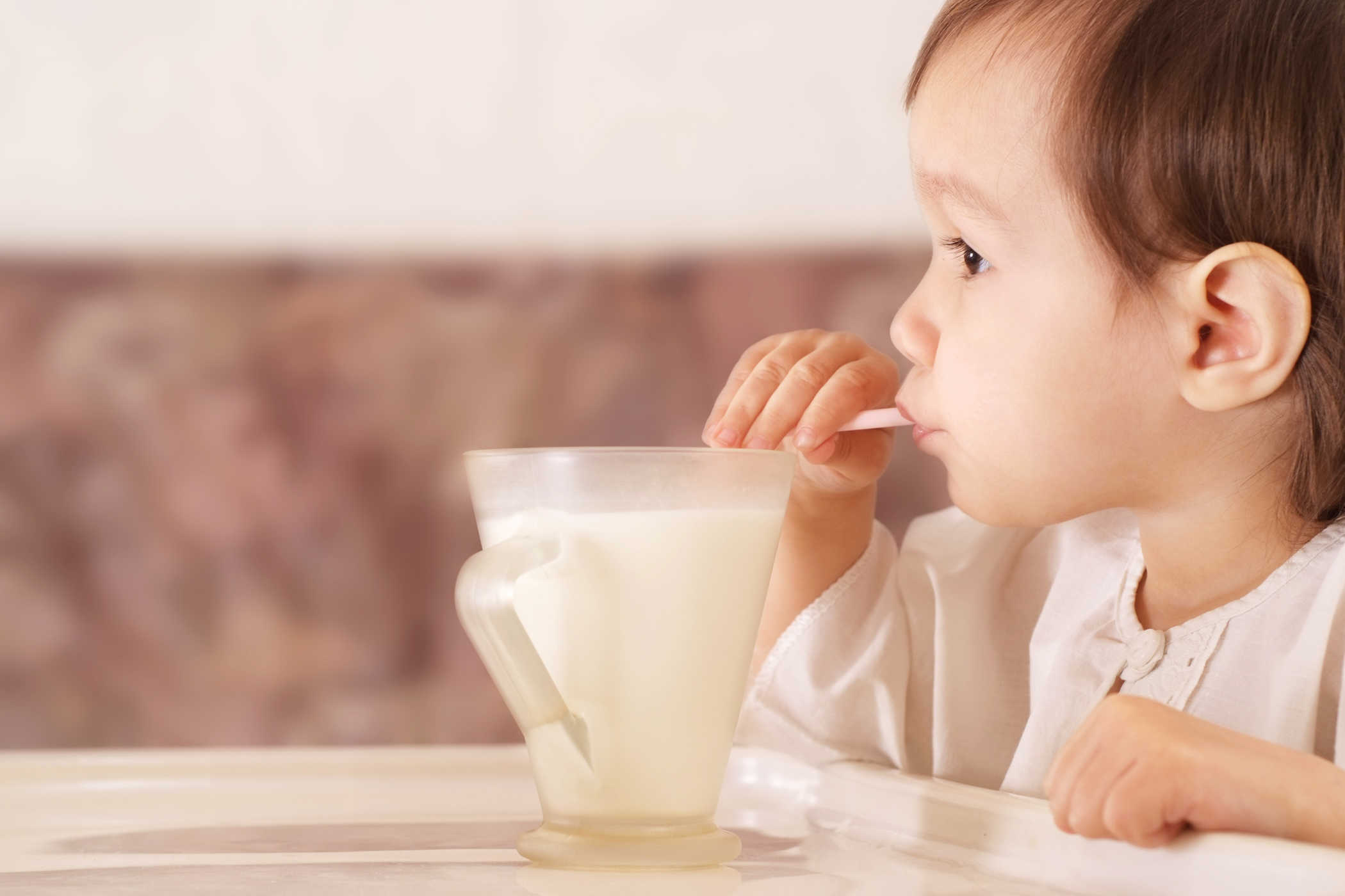 Có thể bổ sung thêm sữa đậu nành cho bé