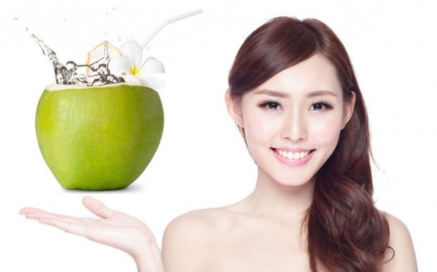 Uống nước dừa giúp da bật tông trắng sáng