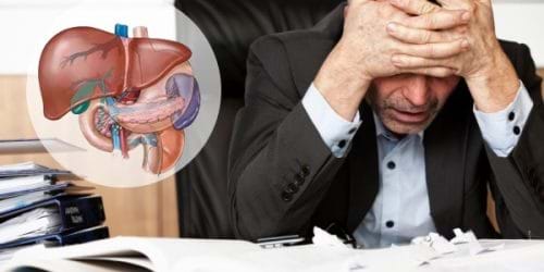 Người bệnh gan thường cảm thấy mệt mỏi và ăn uống mất ngon