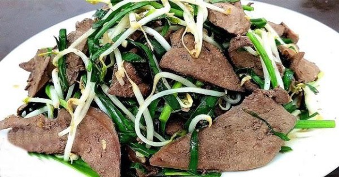 Gan lợn và giá đỗ khi xào chung với nhau sẽ không còn chất bổ dưỡng