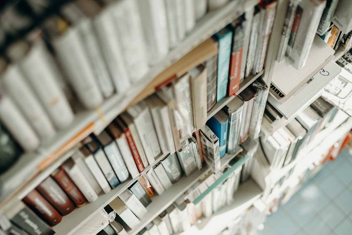 Sách báo và tạp chí sẽ giúp bạn trút được những cảm xúc tiêu cực 