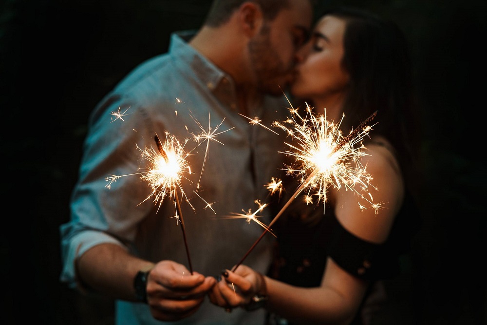 Ở bên nhau mỗi khi có thời gian rảnh sẽ giúp tình yêu của bạn lớn hơn mỗi ngày