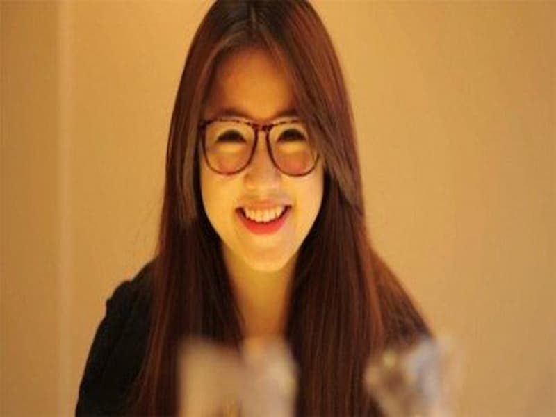 Kiểu kính phù hợp với khuôn mặt tròn mũi to