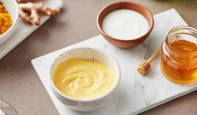 Mặt nạ sữa chua không đường với mật ong