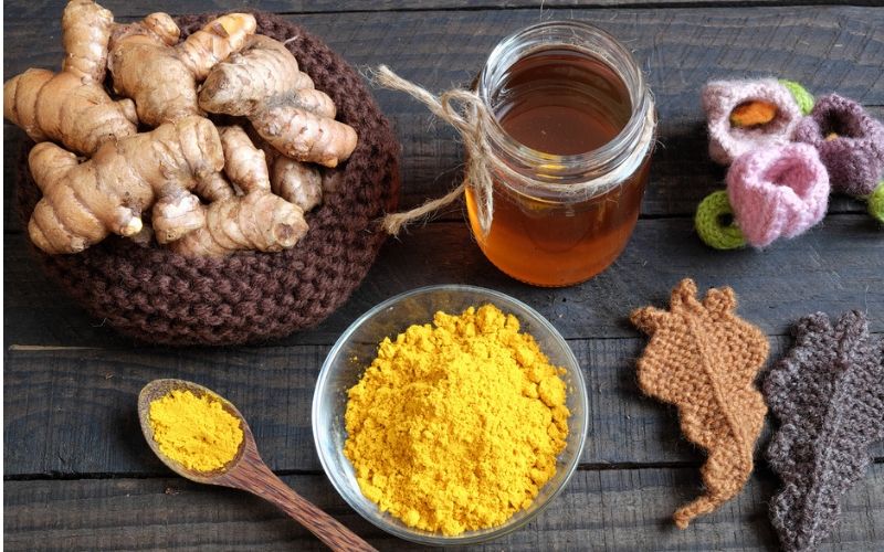 Công dụng của mặt nạ tinh bột nghệ