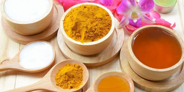 Bật mí 04 công thức đắp mặt nạ tinh bột nghệ dưỡng da hiệu quả